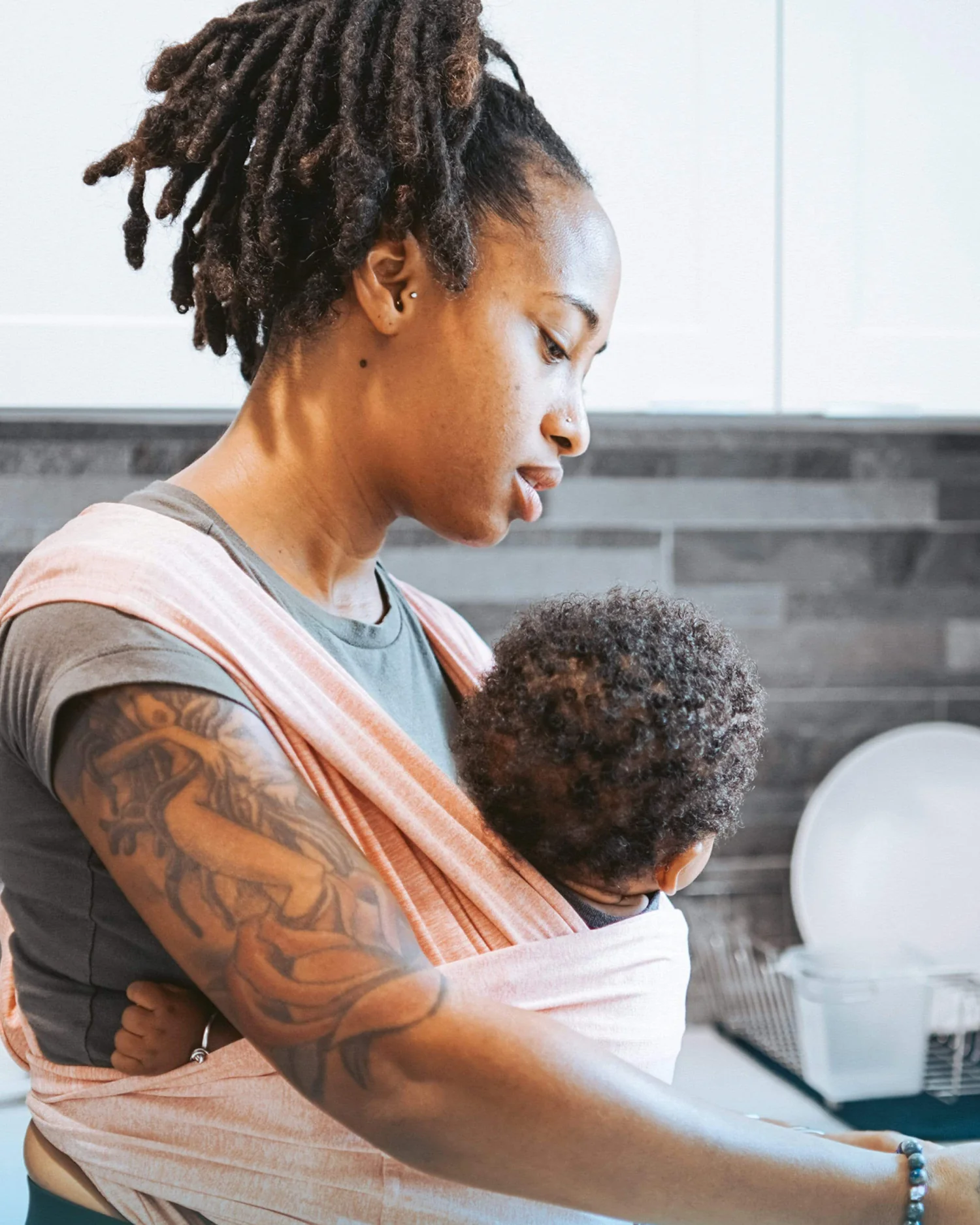 Baby K'tan - Active Yoga Baby Carrier | Heather Coral - Image 2