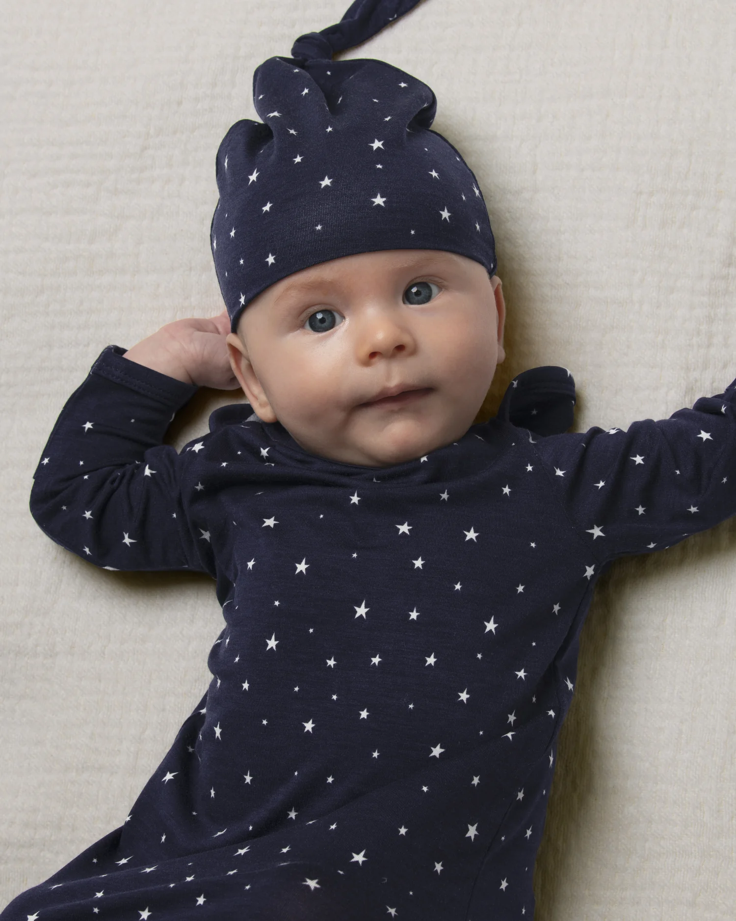 Bamboo Knotted Baby Gown & Hat | Navy Stars - Image 2