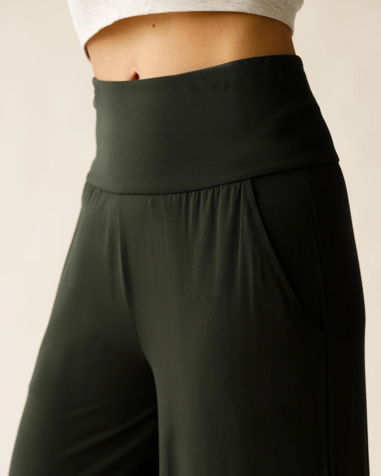 Bamboo Wide Leg Maternity & Postpartum Lounge Pant | Thyme - Image 4