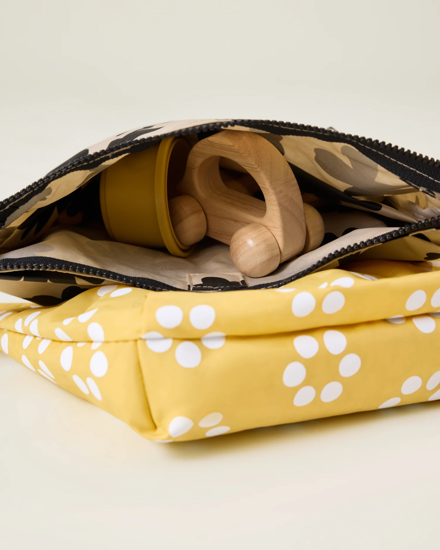 Quick Change Kit Bag | Sunshine Dots - Image 8