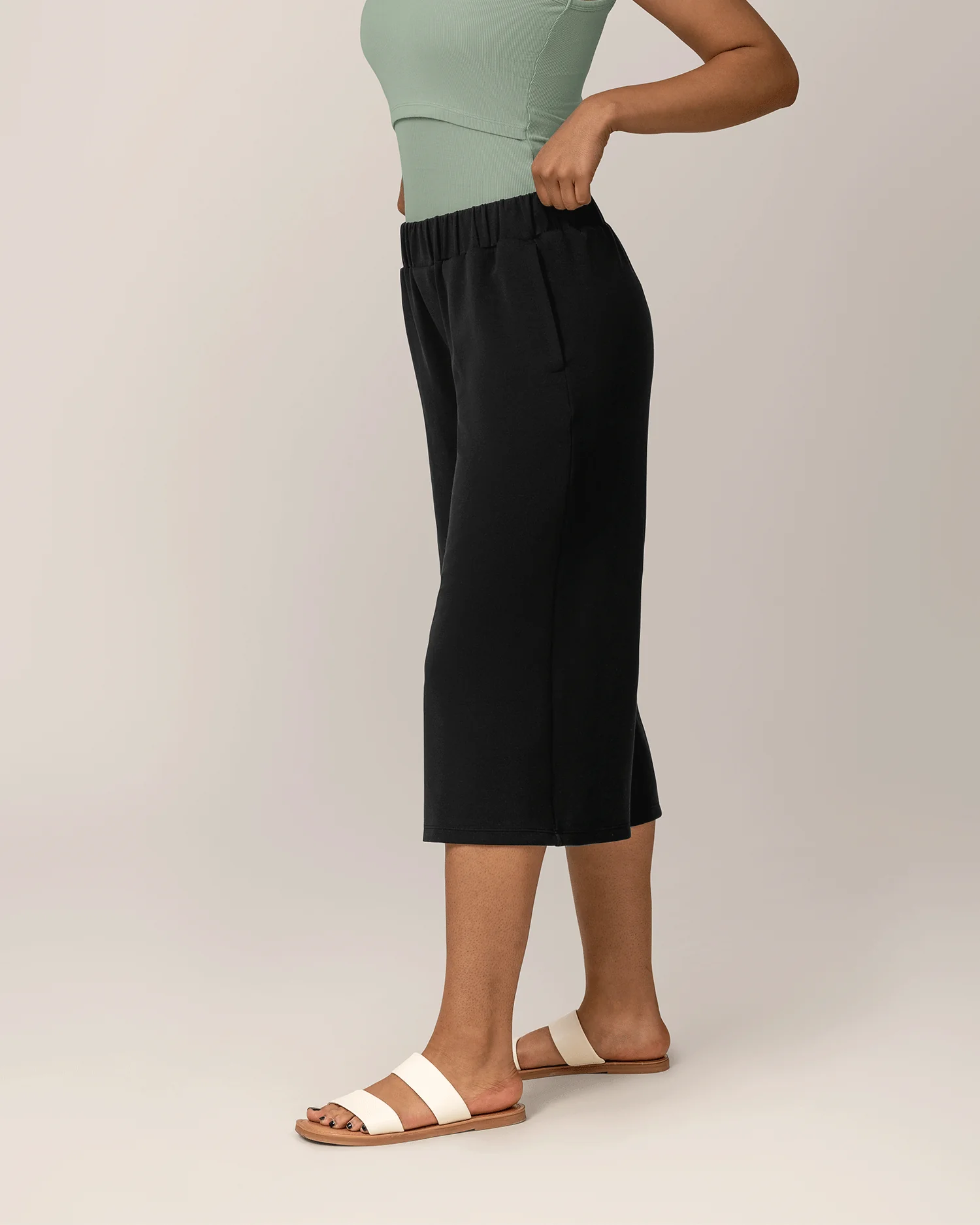 Evie Maternity & Postpartum Pull-On Cropped Pant | Black - Image 2