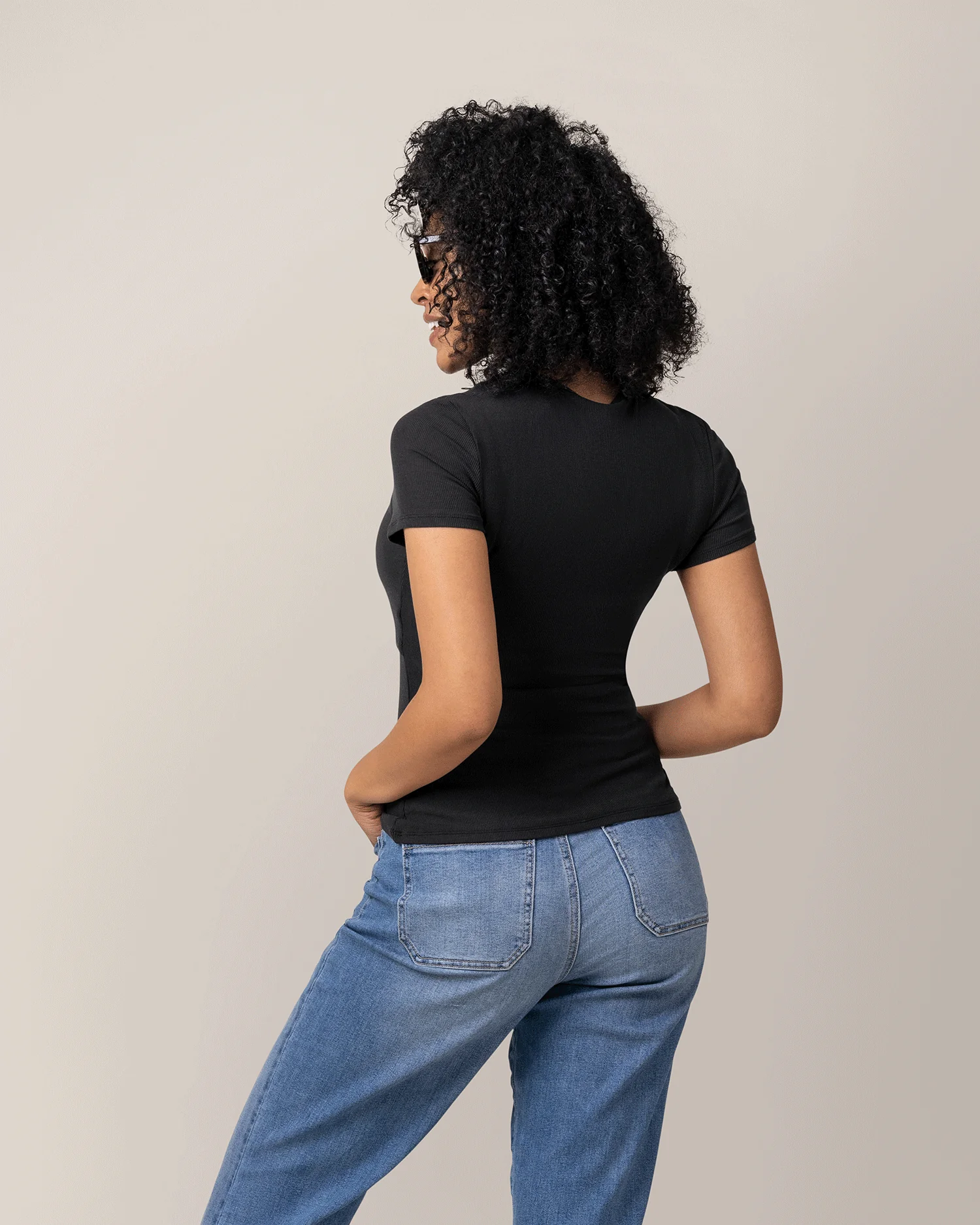 Ribbed Bamboo Crew Neck Nursing T-shirt | Black - Image 3