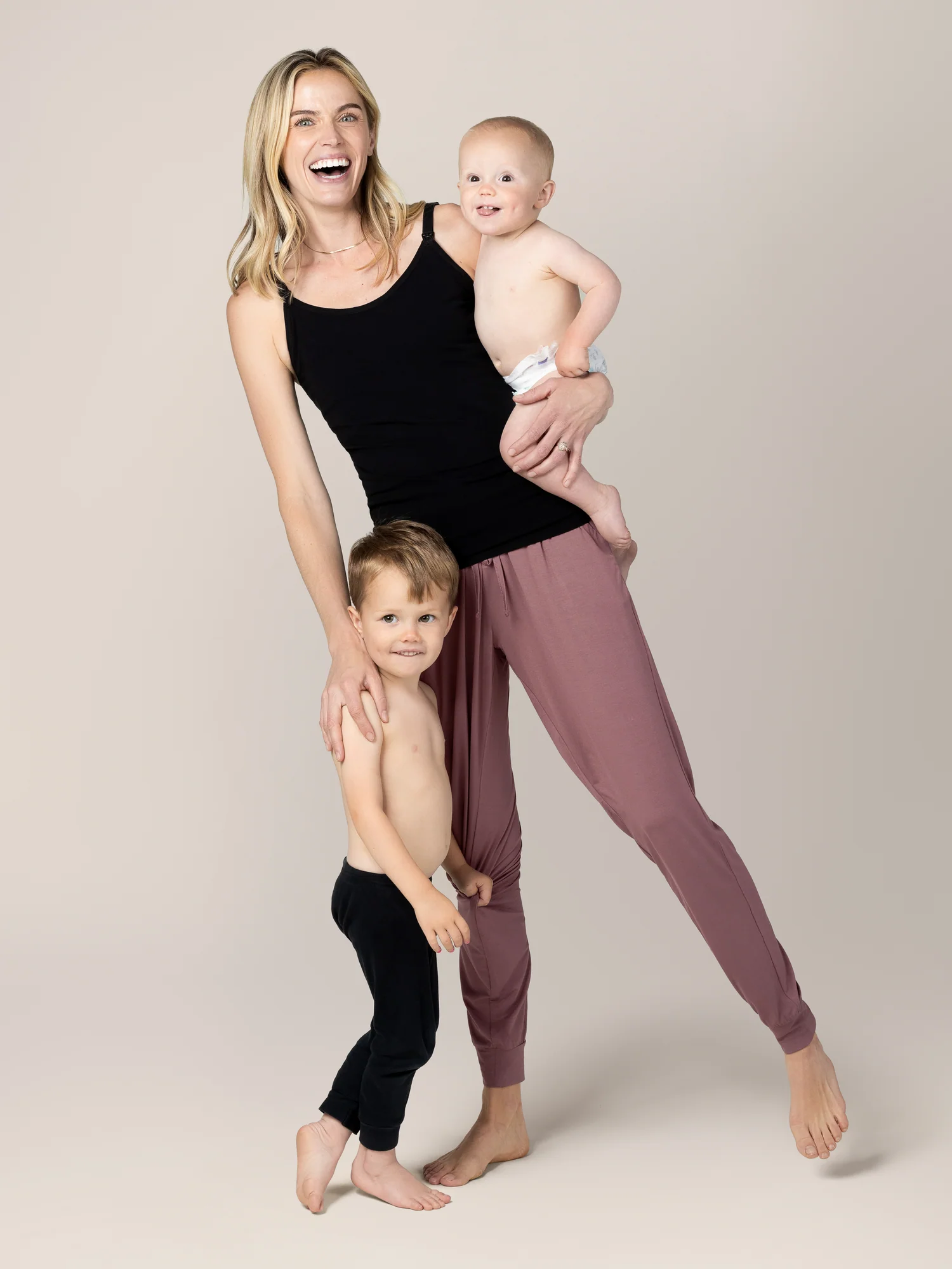 Sublime® Bamboo Hands-Free Pumping & Nursing Cami | Black - Image 5