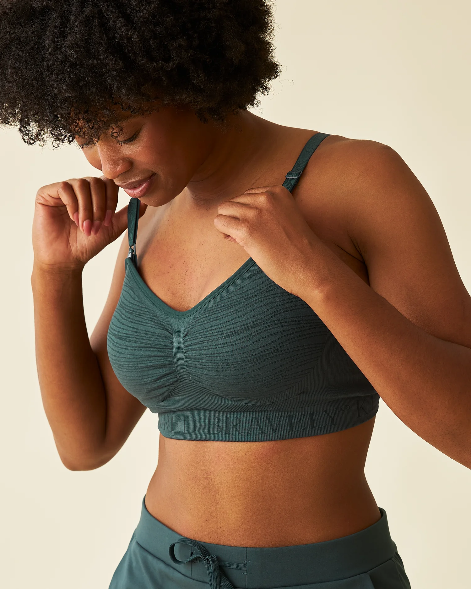 Sublime® Hands-Free Pumping & Nursing Bra | Evergreen - Image 4